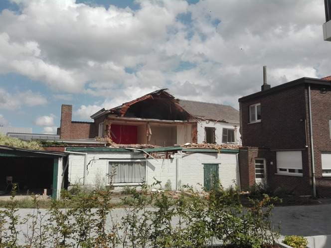 Afbraak oude apotheek en woonhuis